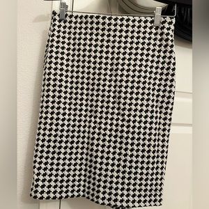 Philosophy Houndstooth Pencil Skirt